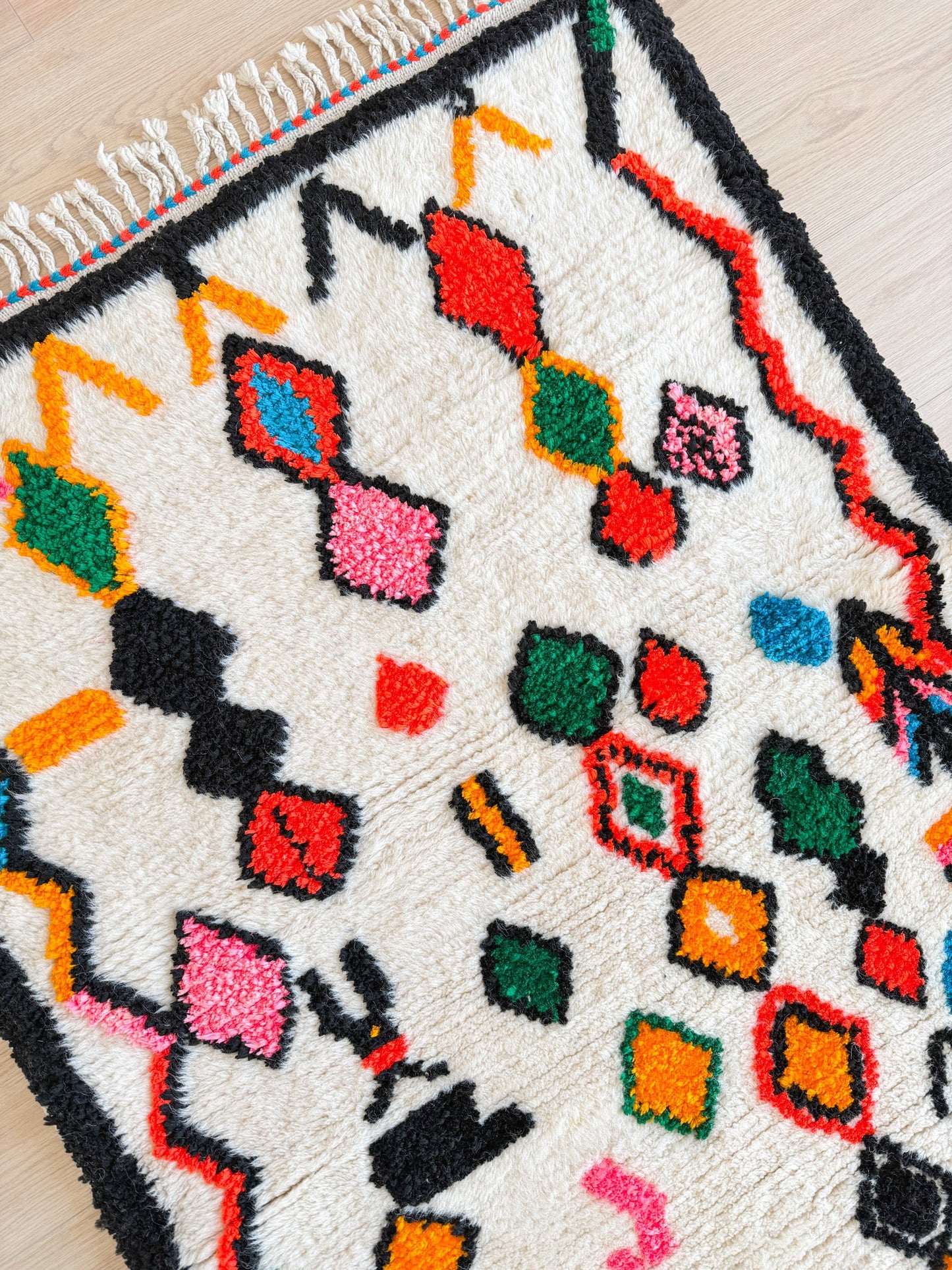 Colorful Berber rug 102 x 166 cm - No. 2344